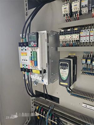 İyi bir fiyat. INOMAX VFD Doğrudan Döner Kontrolüyle Değişken Frekanslı Sürücü ACS880-01-038A-3 çevrimiçi
