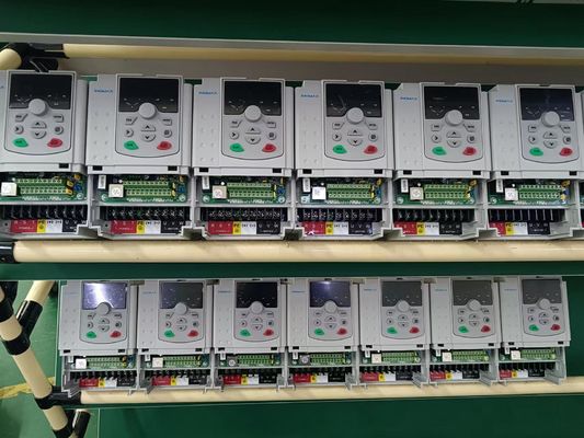 İyi bir fiyat. Profesyonel Değişken Frekanslı Sürücü Enerji Verimliliği Motor Hızı için Yüksek Hassasiyet çevrimiçi